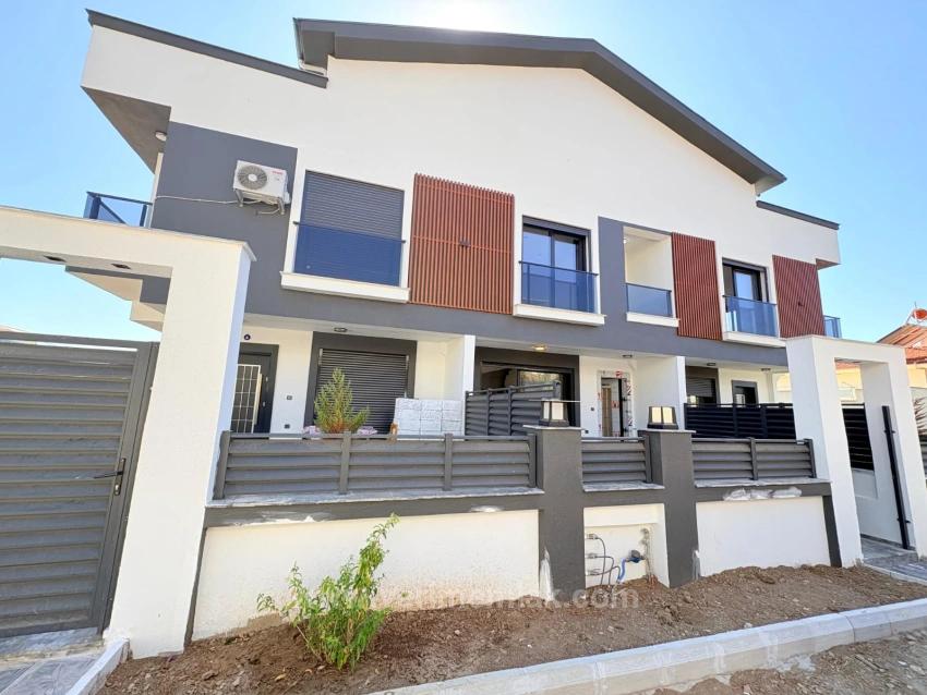 Özdere Ortamahalle'de Satılık Geniş Bahçeli Lüks 3+1 Villa