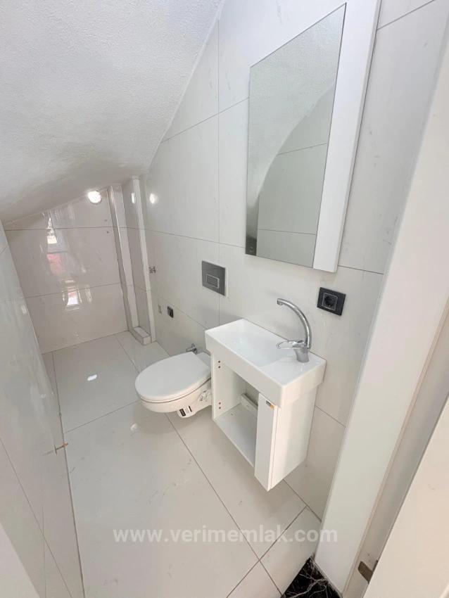 Özdere Ortamahalle'de Satılık Geniş Bahçeli Lüks 3+1 Villa