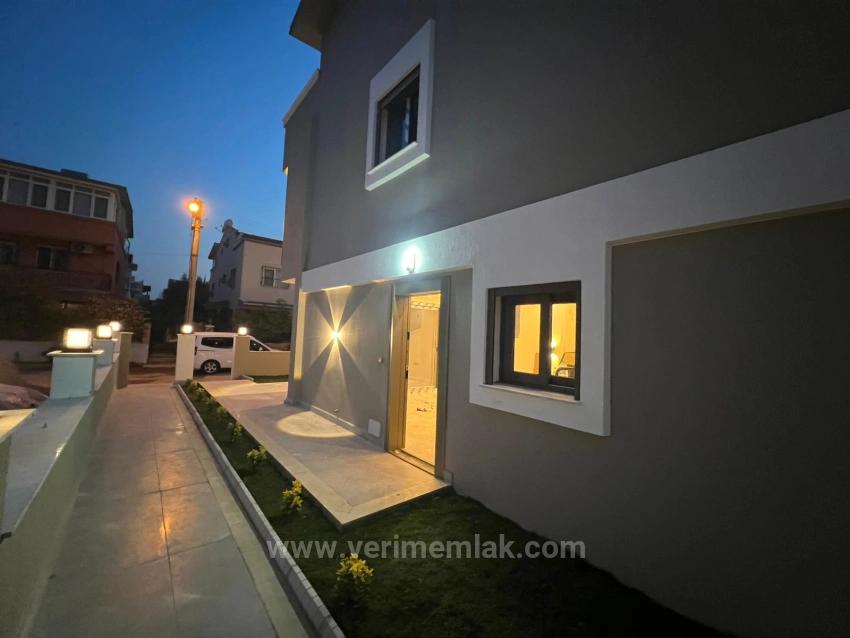 İzmir Menderes Gümüldürde Denize Yakın Satılık 3+1 Villa