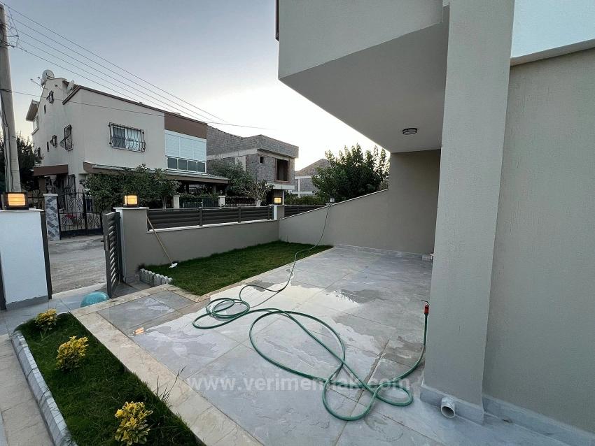 İzmir Menderes Gümüldürde Denize Yakın Satılık 3+1 Villa