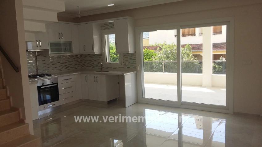 Menderes Özdere Orta Mah. Satılık 6+1 Villa - 312 m²