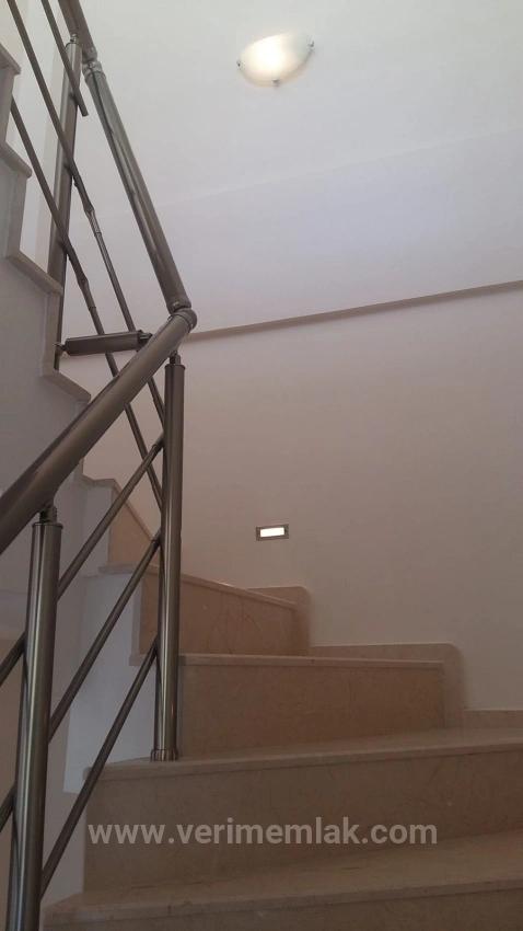 Özdere'de Denize Yakın Doğa Ve Deniz Manzaralı Satılık 6+1 Villa