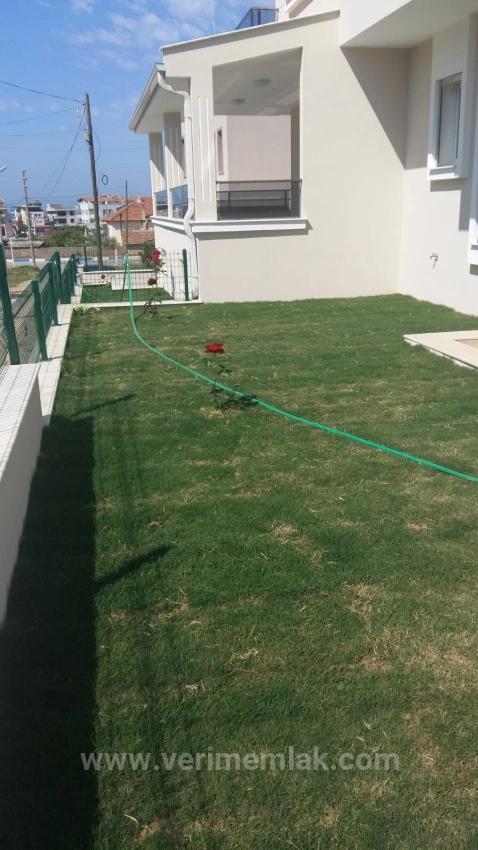 Özdere'de Denize Yakın Doğa Ve Deniz Manzaralı Satılık 6+1 Villa