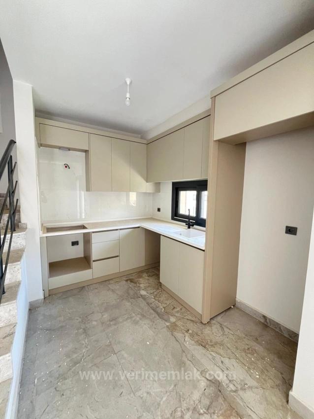 Özdere Ortamahallede Denize Çok Yakın Satılık 3+1 Villa