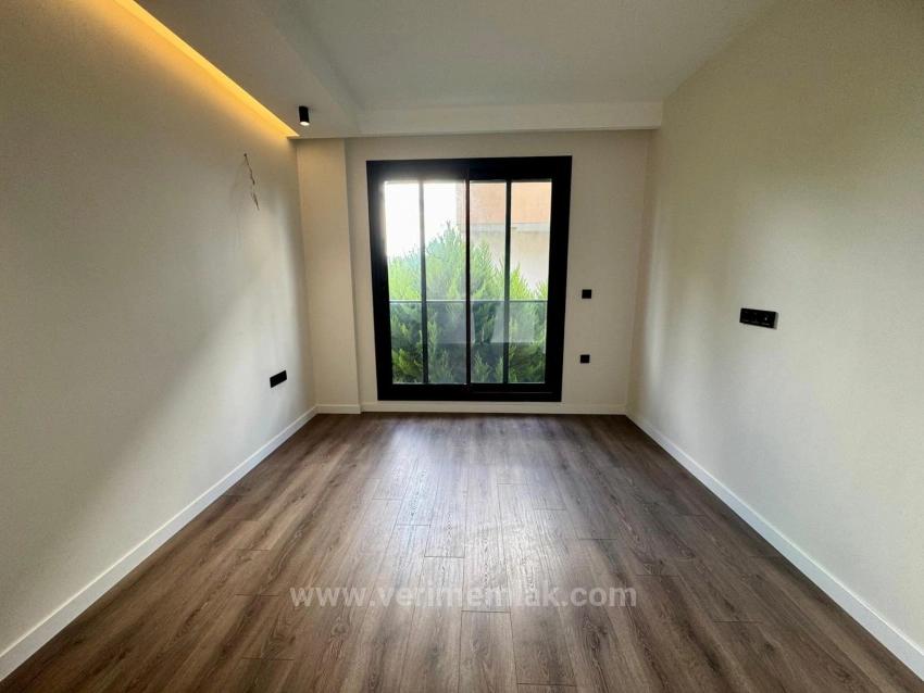 Seferihisar Sığacık’ta Havuzlu, Sıfır, Lüks Tasarım Tam Müstakil 4+1 Villa