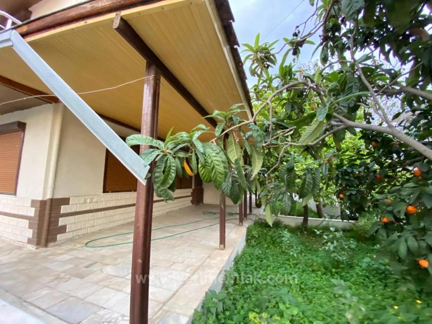 Seferihisar Ürkmez’de Tam 7 Daireli Deniz Tarafında Apartmanımız Komple Satılık