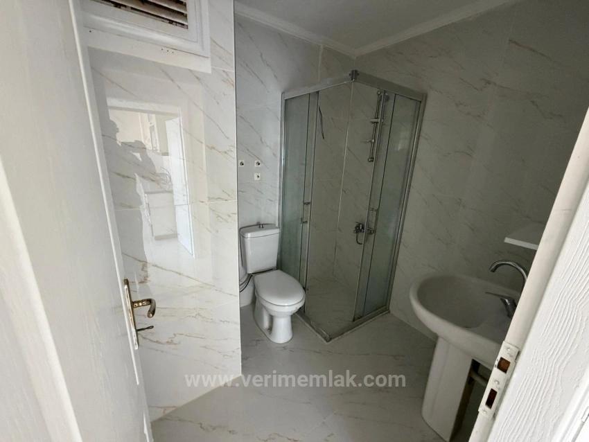 Seferihisar Bengiler’de Denize 150M Mesafede, Market Üstü Satılık 2+1 Daire