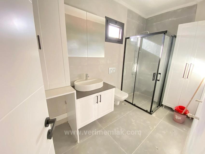 Seferihisar Cumhuriyet'te Denize 850M Mesafede Sıfır 3+1 Müstakil Villa