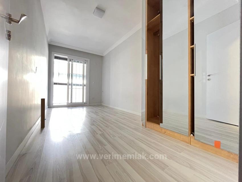 Seferihisar Payamlı’da Modern Tasarımlı, Güvenlikli 3+1 Müstakil Villa!