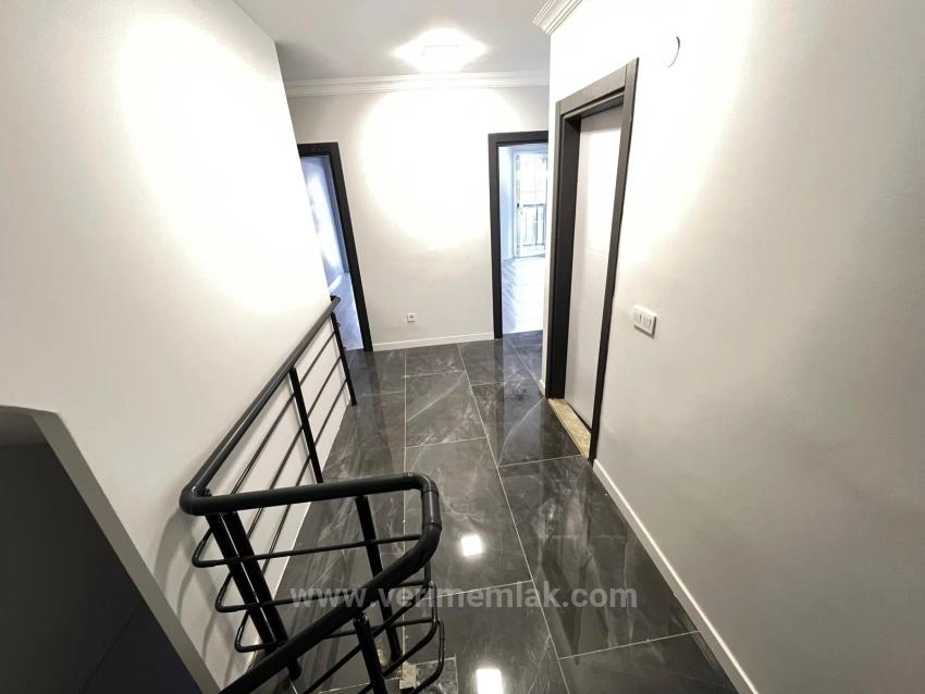 Seferihisar Payamlı’da Modern Tasarımlı, Güvenlikli 3+1 Müstakil Villa!