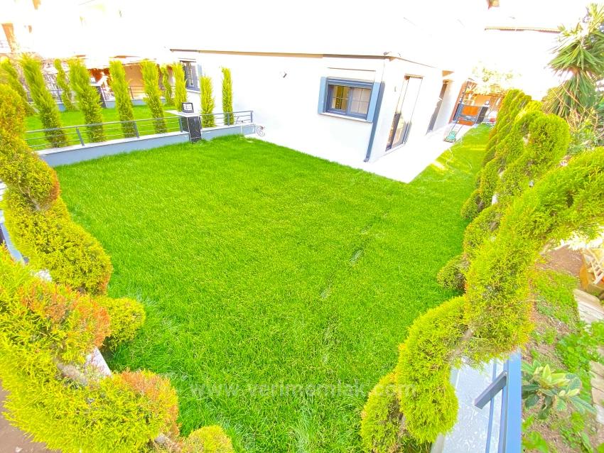 Seferihisar Mersin Alanı'nda Denize Sıfır, Akıllı Sistemli Lüks Satılık 3+1 Villa!