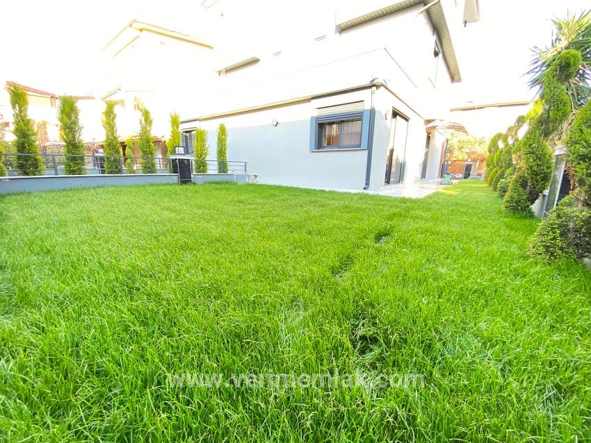 Seferihisar Ürkmez Mersin Alanı Mah. Satılık 3+1 Villa - 177 m²