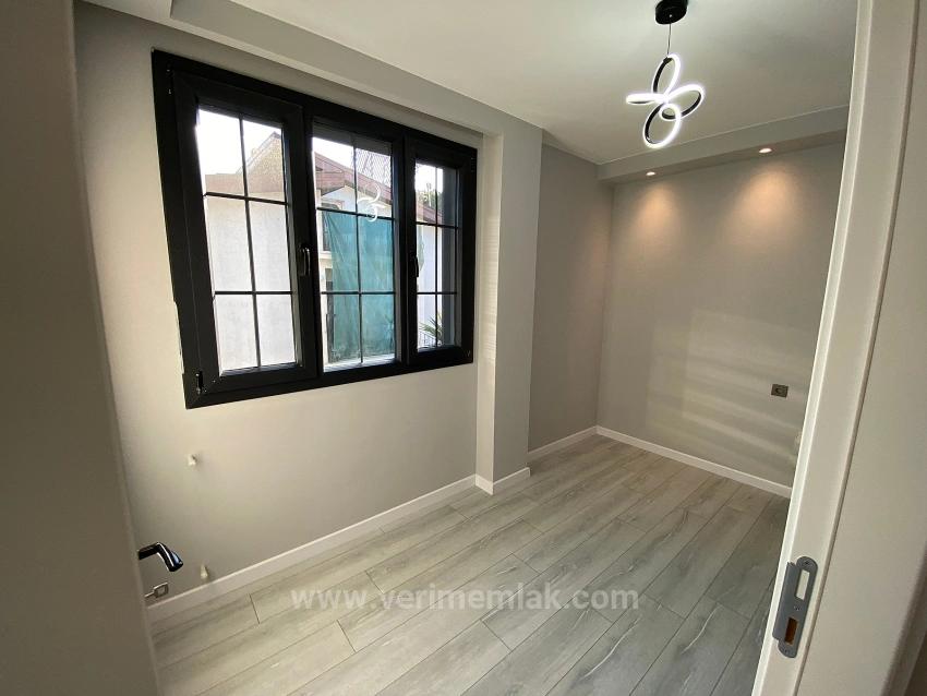 Seferihisar Mersin Alanı'nda Denize Sıfır, Akıllı Sistemli Lüks Satılık 3+1 Villa!