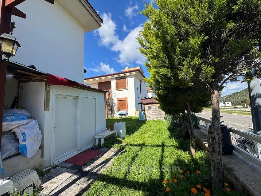 Seferihisar Doğanbey Cumhuriyet Mah. Satılık 3+1 Villa - 160 m²