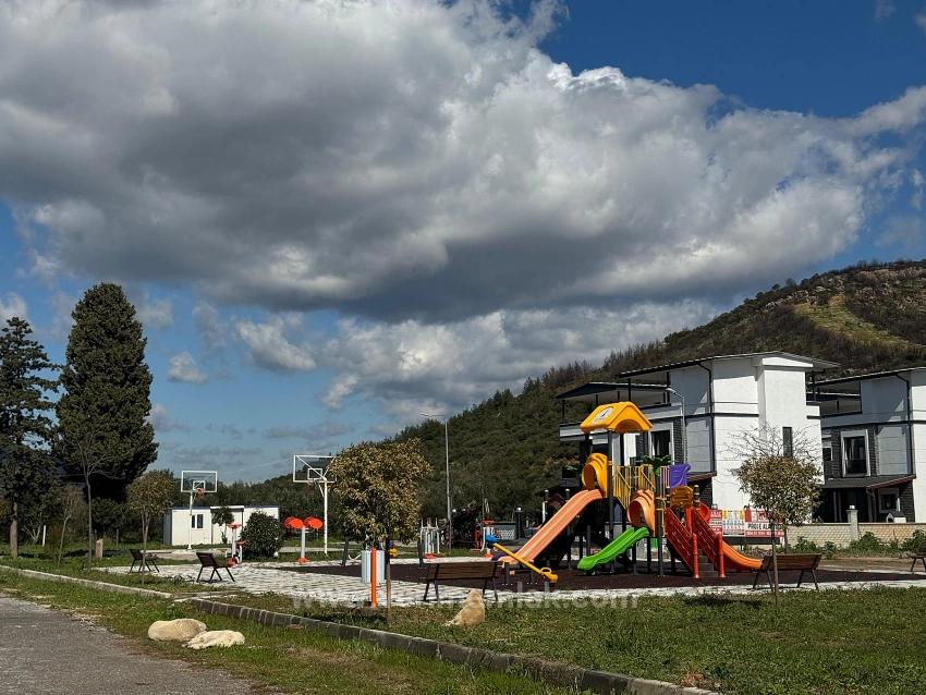 Seferihisar Doğanbey Cumhuriyet Mah. Satılık 3+1 Villa - 160 m²