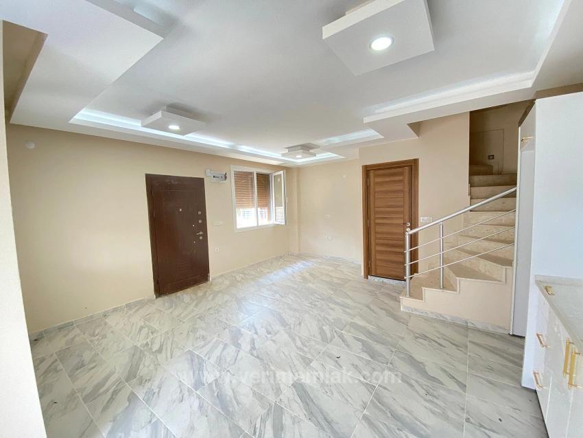 Doğanbey De Tek Müstakil Geniş Bahçeli Satılık 3+1 Villa