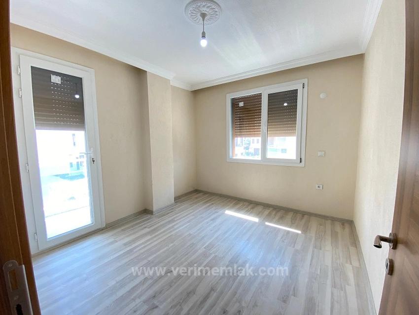 Doğanbey De Tek Müstakil Geniş Bahçeli Satılık 3+1 Villa