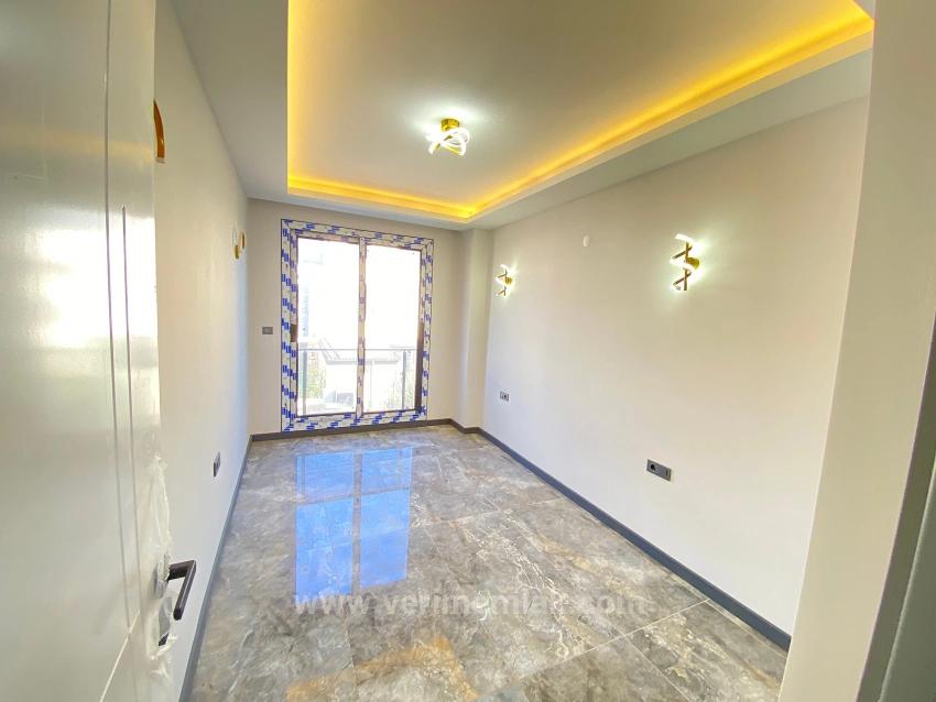 Seferihisar Cumhuriyet’te Akıllı Ev Teknolojili, Tam Müstakil Lüks Satılık 3+1 Villa!