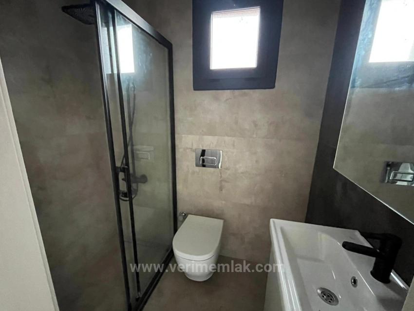 Gümüldür’de Denize Yürüme Mesafesinde, Modern Tasarımlı Satılık Tam Müstakil Villa