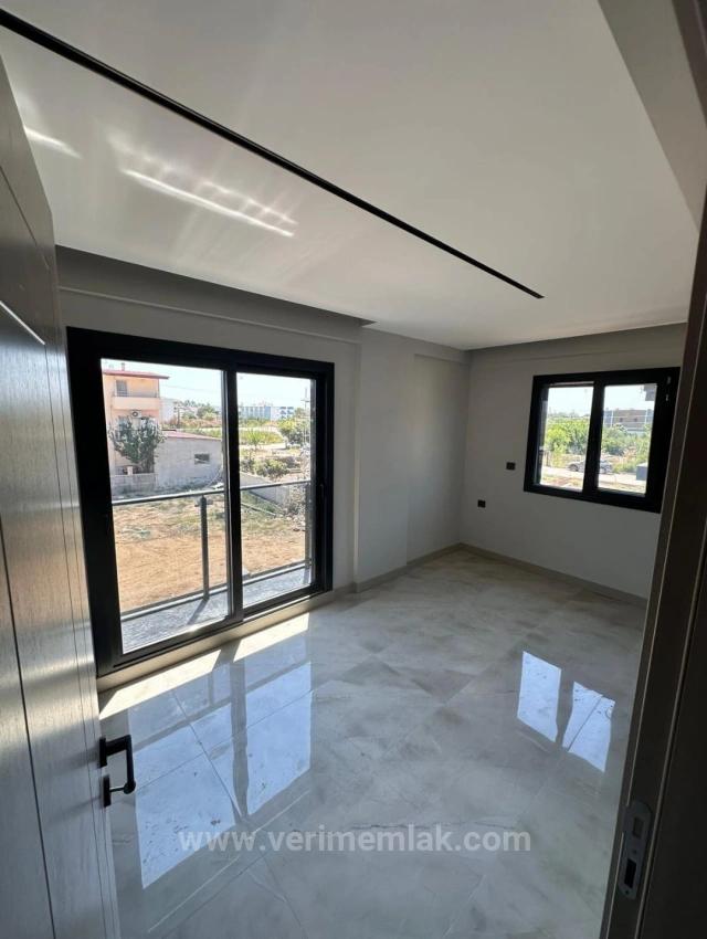 Gümüldür’de Denize Yürüme Mesafesinde, Modern Tasarımlı Satılık Tam Müstakil Villa