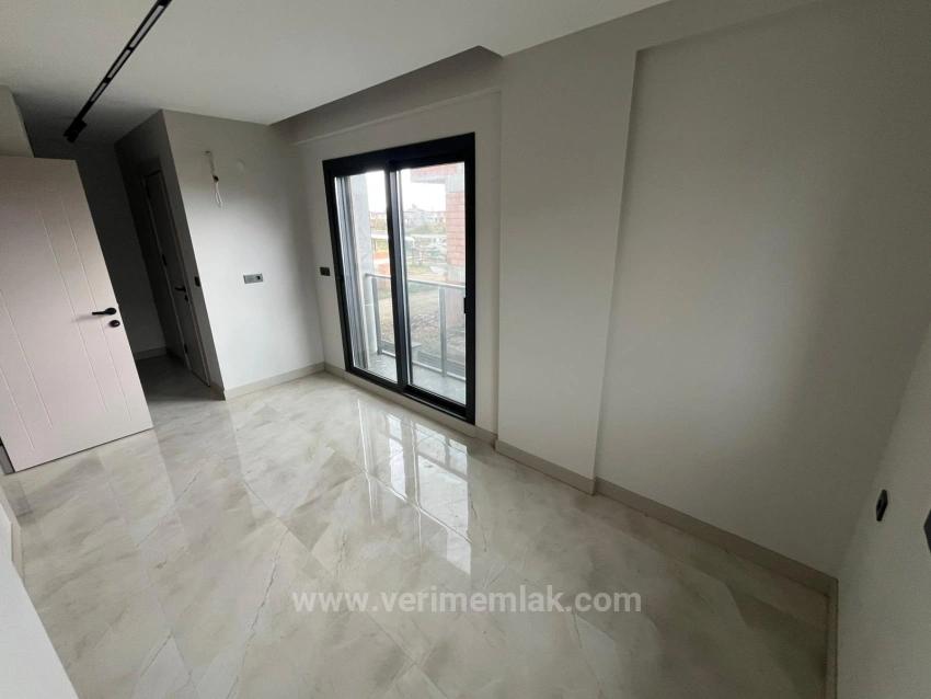 Gümüldür’de Denize Yürüme Mesafesinde, Modern Tasarımlı Satılık Tam Müstakil Villa