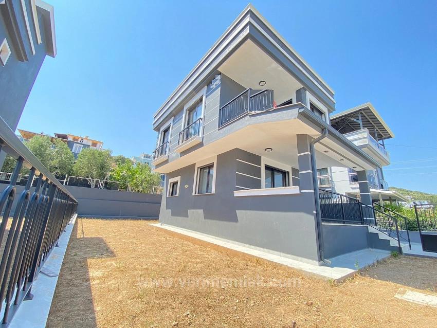 Doğanbey De Full Deniz Tek Müstakil Satılık 3+1 Villa