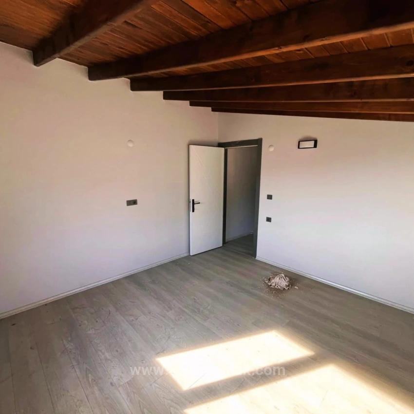 *Özdere Orta Mahalle’de Köşe Konumlu, Masrafsız Lüks Satılık 3+1 Villa!