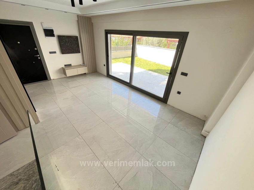 Özdere Çukuraltı’nda Modern Mimari Tam Müstakil & Geniş Bahçeli 3+1 Lüks Villa