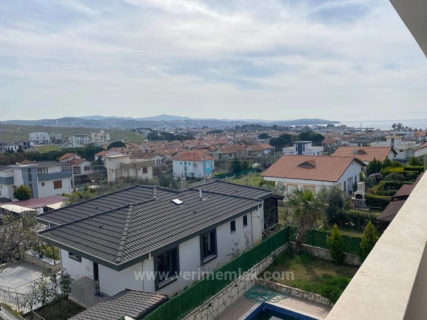 Seferihisar 'Da Tam Müstakil, Havuzlu & Full Deniz Manzaralı 4+2 Ultra Lüks Villa!