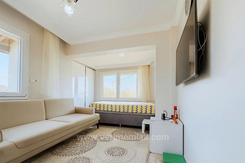 Seferihisar’cumhuriyet Mahallesi, Meltem Tur Sitesi Deniz Tarafında Satılık 4+1 Villa