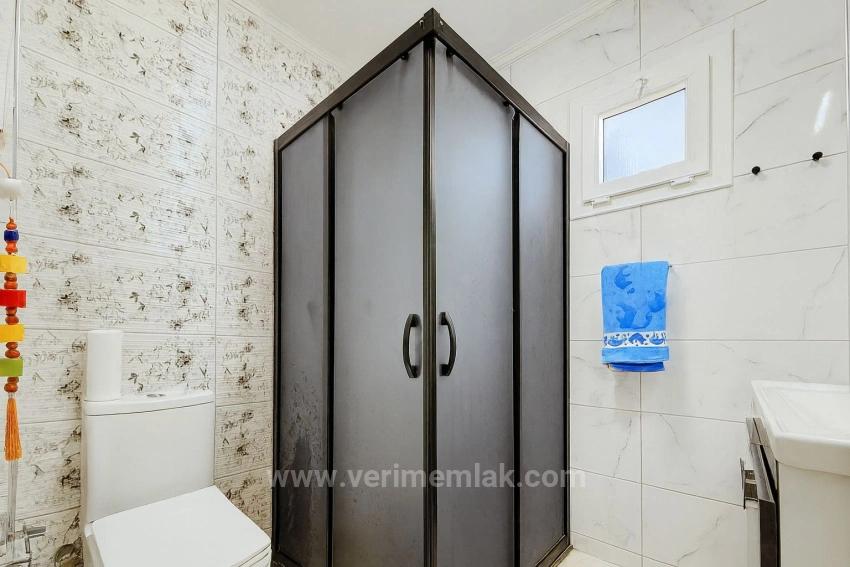 Seferihisar’cumhuriyet Mahallesi, Meltem Tur Sitesi Deniz Tarafında Satılık 4+1 Villa