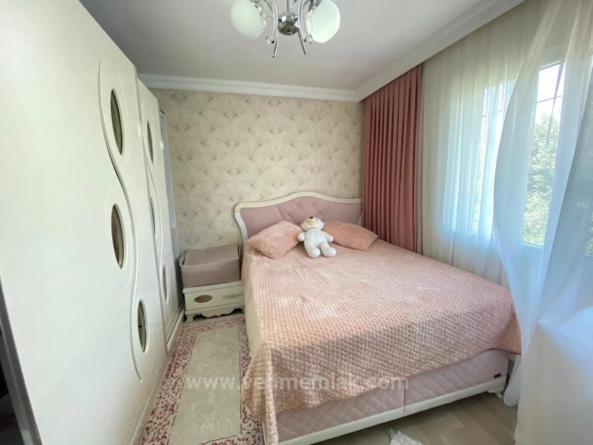 Ürkmez Merkez'de Ayrı Mutfaklı 110M2 3+1 Tek Daire