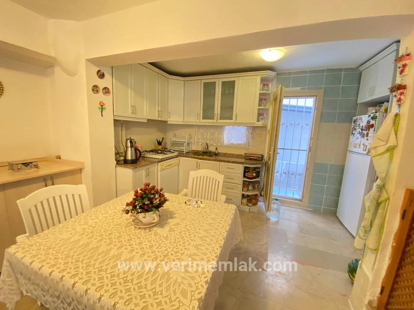 Seferihisar Doğanbey Cumhuriyet Mah. Satılık 3+1 Villa - 231 m²