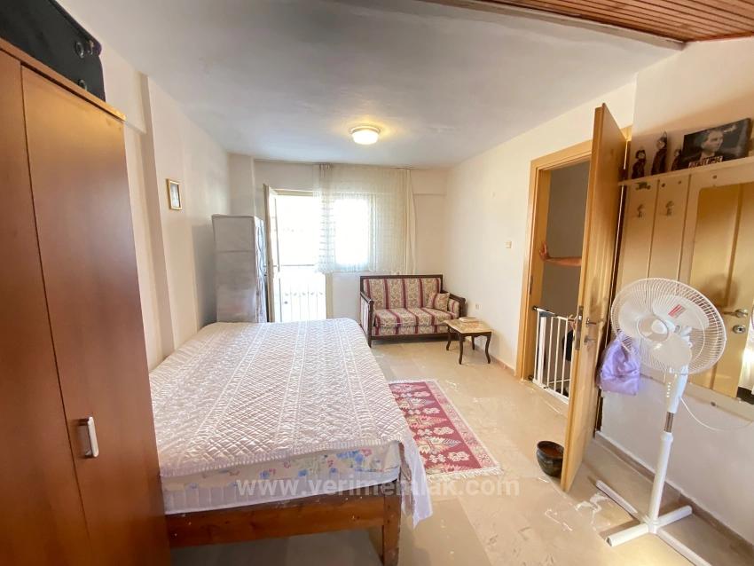 Seferihisar Cumhuriyet Mahallesi, Yıldız Tur Sitesi.mavi Ve Yeşilin Buluştuğu Satılık 3+1