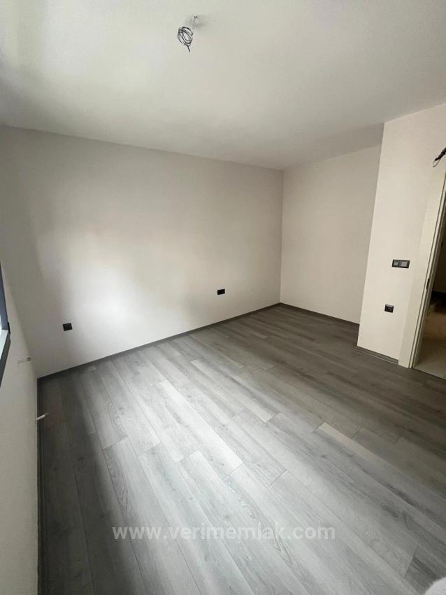 Menderes Çukuraltı’nda Yaz-Kış Yaşama Uygun,Sadece 350 Metre! Satılık 3+1 Modern Villa