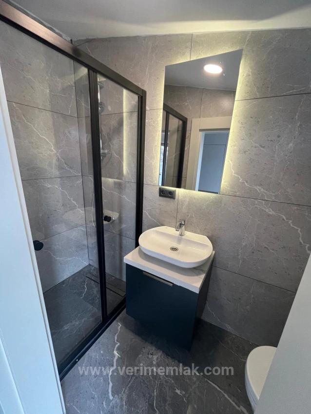 Menderes Çukuraltı’nda Yaz-Kış Yaşama Uygun,Sadece 350 Metre! Satılık 3+1 Modern Villa