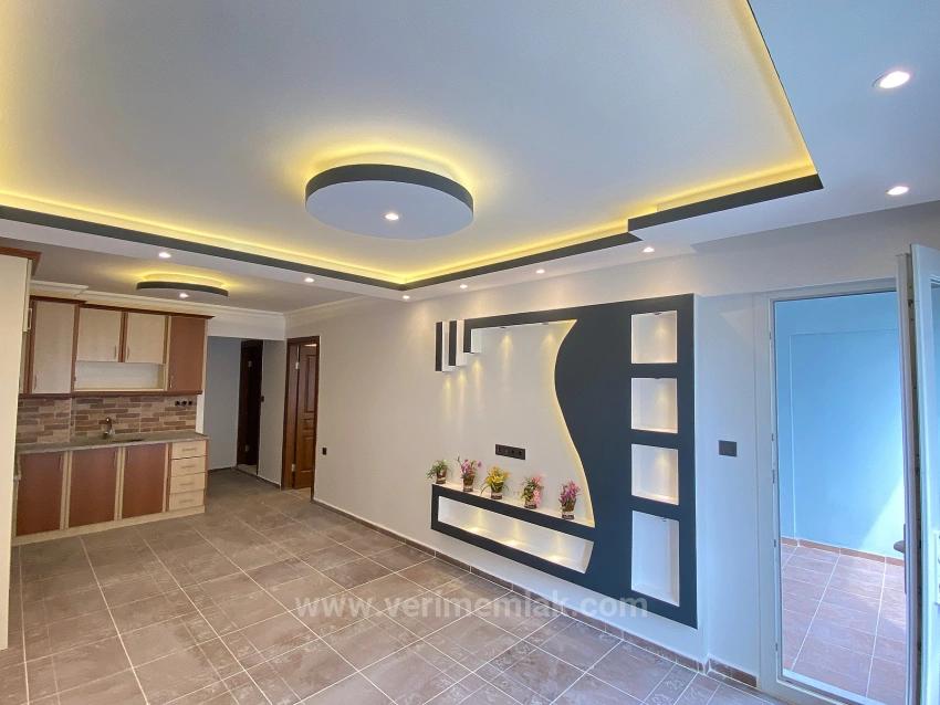 Seferihisar Mersin Alanı'nda Asansörlü Denize 50M! Modern Mimarili Satılık 1+1 Daire