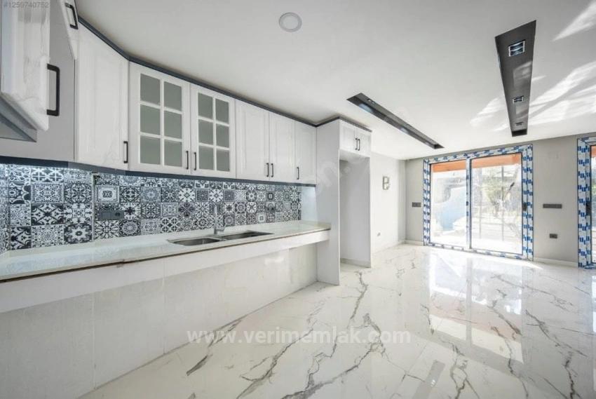 Seferihisar Cumhuriyet’te Denize Yakın, 316M² Arsa İçinde Tam Müstakil Lüks 3+1 Villa!