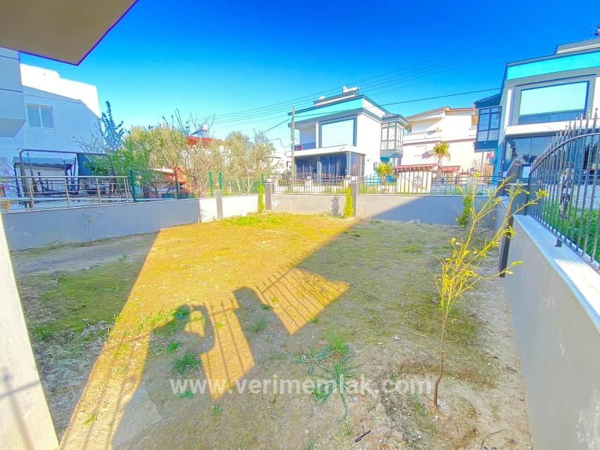Seferihisar Doğanbey Cumhuriyet Mah. Satılık 3+1 Villa - 150 m²