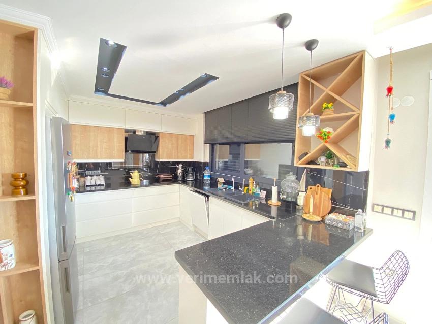 Seferihisar Doğanbey De Havuzlu Full Deniz Satılık 5+1 Villa