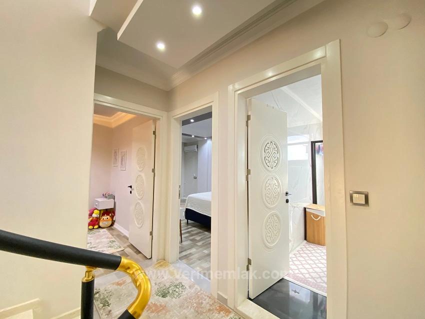 Seferihisar Doğanbey De Havuzlu Full Deniz Satılık 5+1 Villa