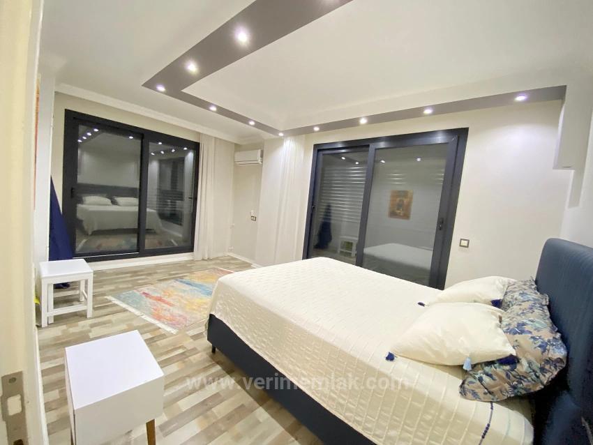Seferihisar Atatürk Mah.’de Full Deniz Manzaralı, Havuzlu, Lüks 4+1 Villa!