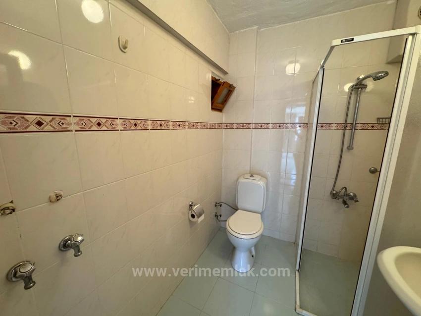 Menderes Orta Mahalle’de Denize 500M Mesafede Satılık Köşe Parsel 4+1 Villa