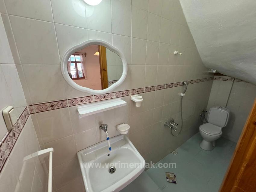 Menderes Orta Mahalle’de Denize 500M Mesafede Satılık Köşe Parsel 4+1 Villa