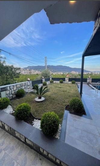 Gümüldür De Tek Müstakil Havuzlu Bahçeli Full Deniz Satılık 3+1 Villa