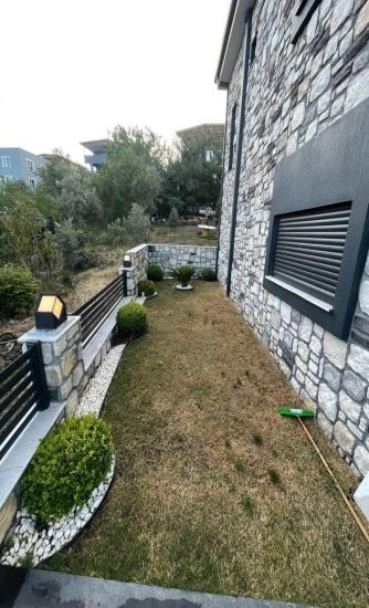 Gümüldür De Tek Müstakil Havuzlu Bahçeli Full Deniz Satılık 3+1 Villa