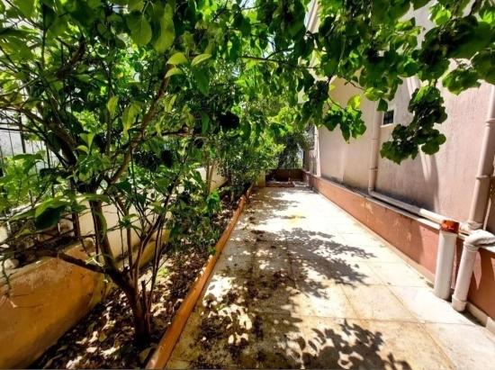 Seferihisar Cumhuriyet'te Denize 500M Mesafede Satılık 4+1 Köşe Villa