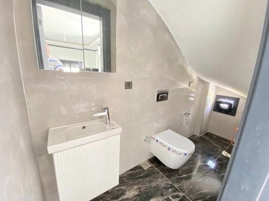 Seferihisar Cumhuriyet Mahallesi’nde Modern & Müstakil Havuzlu Lüks Satılık 3+1 Villa