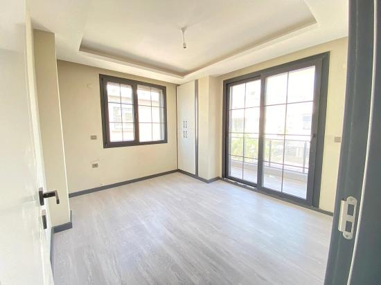 Seferihisar Cumhuriyet Mahallesi’nde Modern & Müstakil Havuzlu Lüks Satılık 3+1 Villa