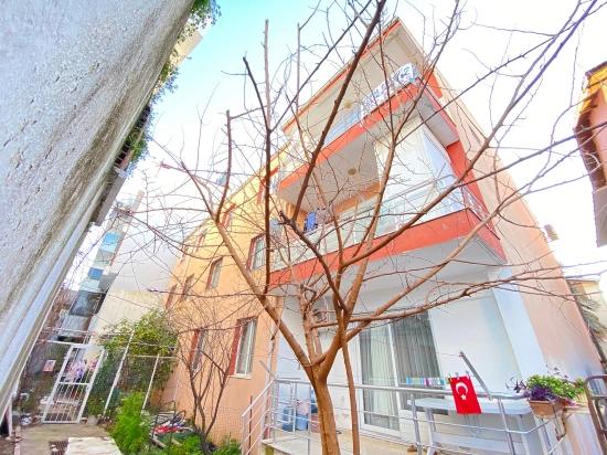 Seferihisar Mersin Alanı'nda Kiralık 2+1Denize Sadece 100 Metre!